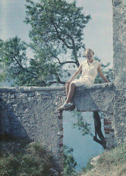 1930. Ева Панет на озере Гарда. Италия