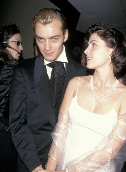 Джуд Лоу со своей женой Сэди Фрост, 1995 год.