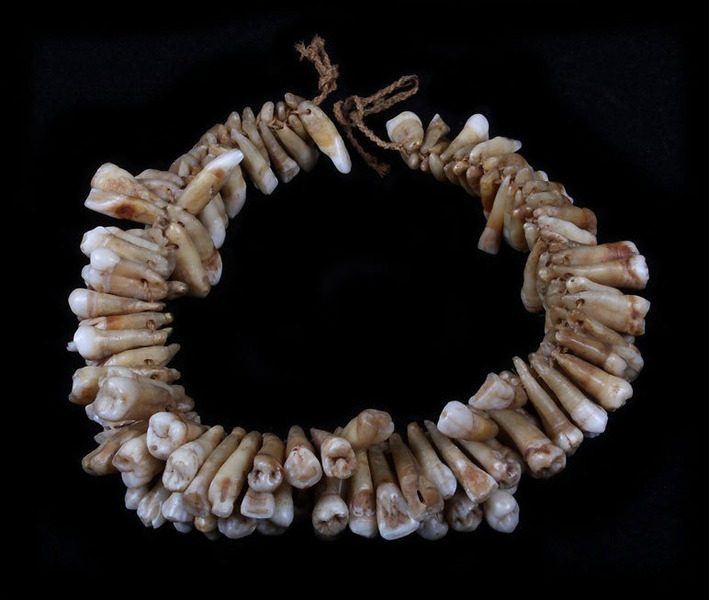 Ожерелье из человеческих зубов. Остров Фиджи, XVIII-XIX вв.