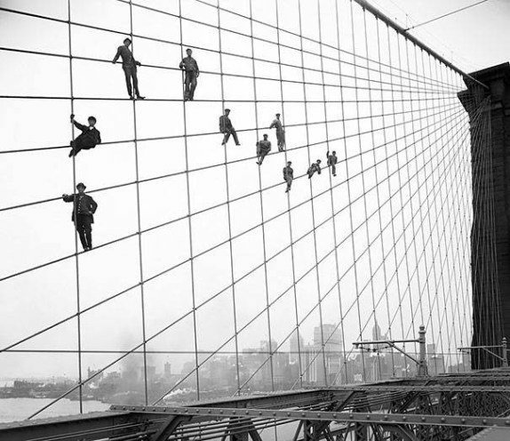 Покраска Бруклинского моста, 1915 год