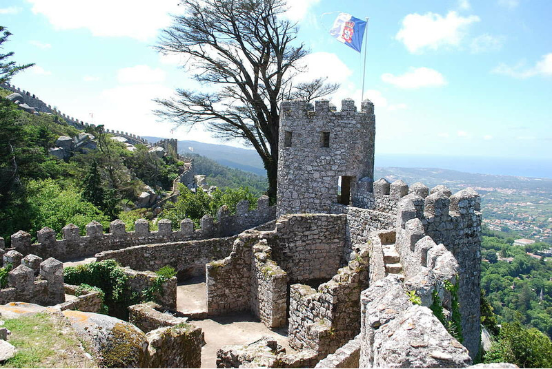 Замок мавров (Castelo dos Mouros)