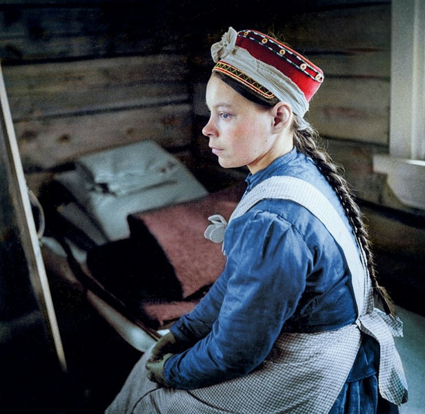 Девушка из малочисленной финно-угорской народности — саамов, 1938 год