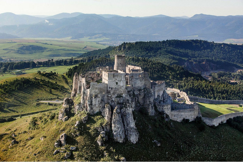Спишский Град самый большой замок Словакии