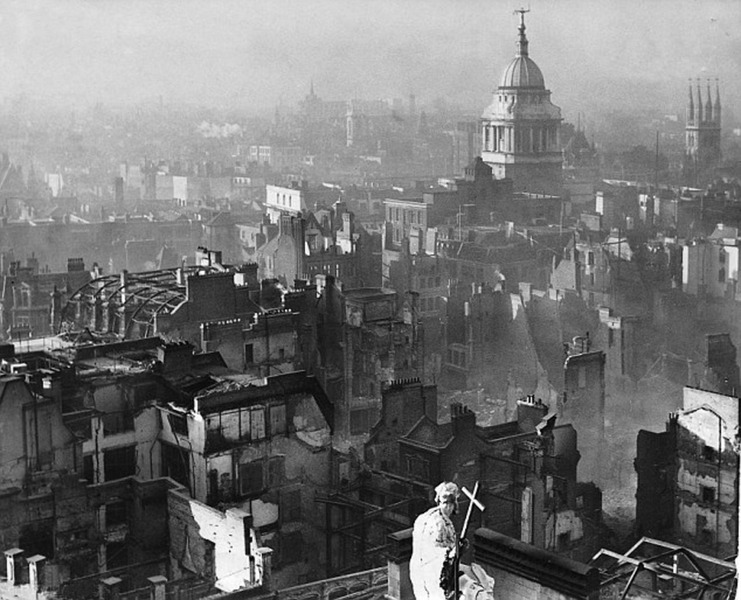 Лондон после налета Люфтваффе, вид из собора Святого Павла, 3 января 1941 года