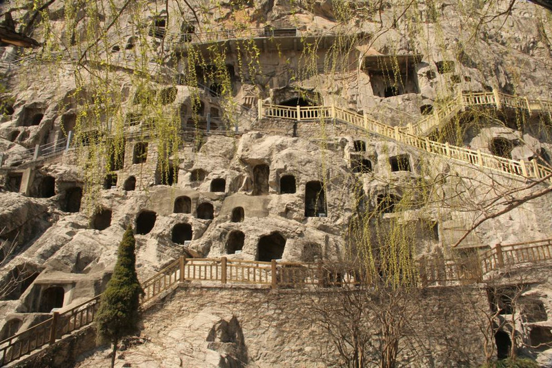 Пещеры Лунмынь