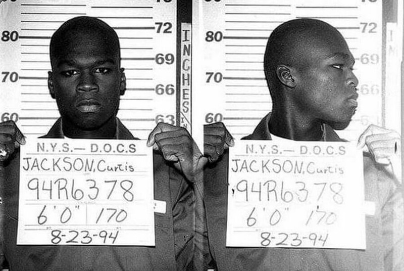 Рэпер 50 Cent, в тот момент - просто 19-летний бандит, осужденный за торговлю наркотиками. 1994 год