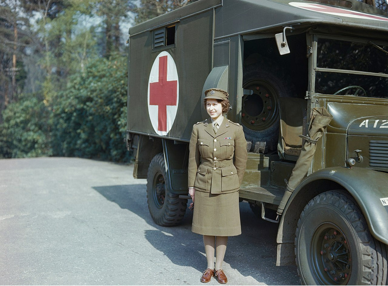 Принцесса Елизавета в униформе Женского вспомогательного территориального корпуса, апрель 1945 года