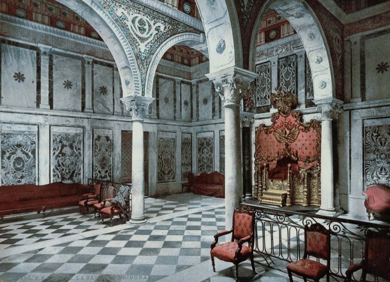 Судебный зал дворца Бардо