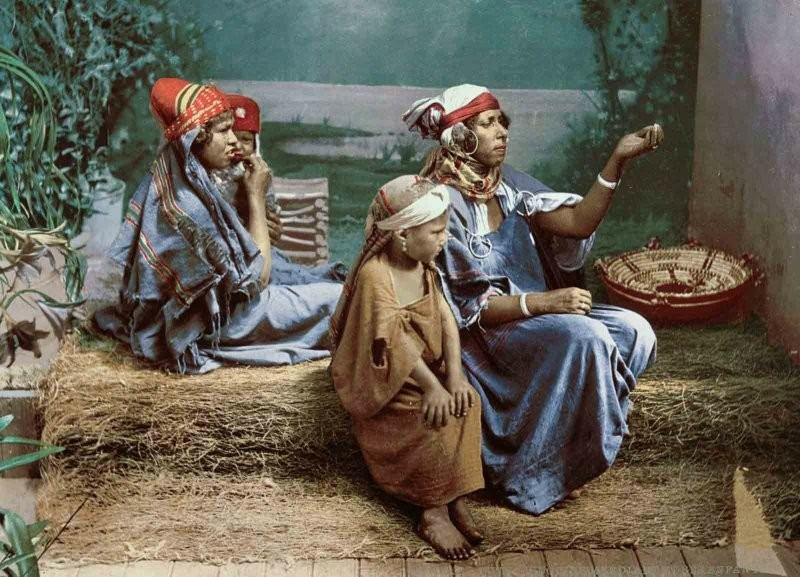 Семья бедуинских нищих Тунис