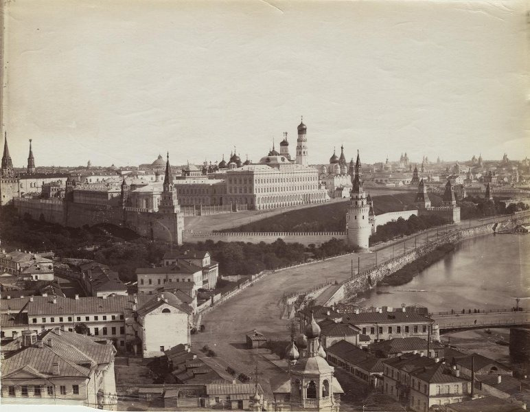 Вид на Московский Кремль с Храма Христа Спасителя (1865 - 1871).