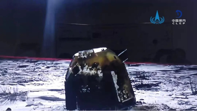 Китайский зонд Чанъэ-5 вернул на Землю